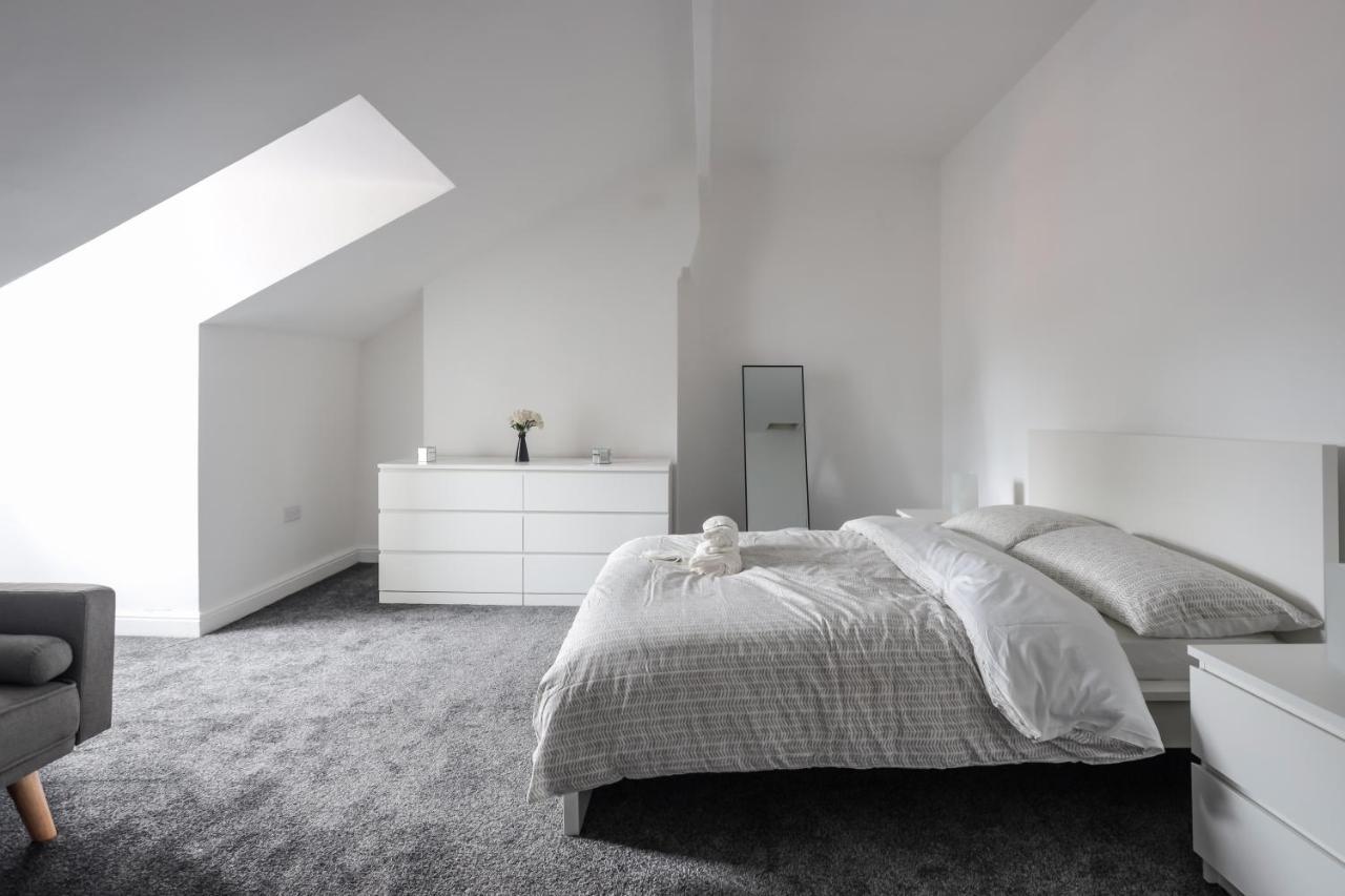 Spacious 4 Bed House In Birmingham, Suitable For Contractors Esterno foto